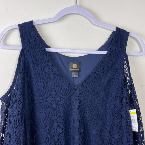 JM Collection Navy Cold Shoulder Lace 3/4 Sleeve V Neck Top NWT Size Small - Picture 4 of 12
